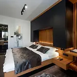 Jazine Lux Apartment E&T