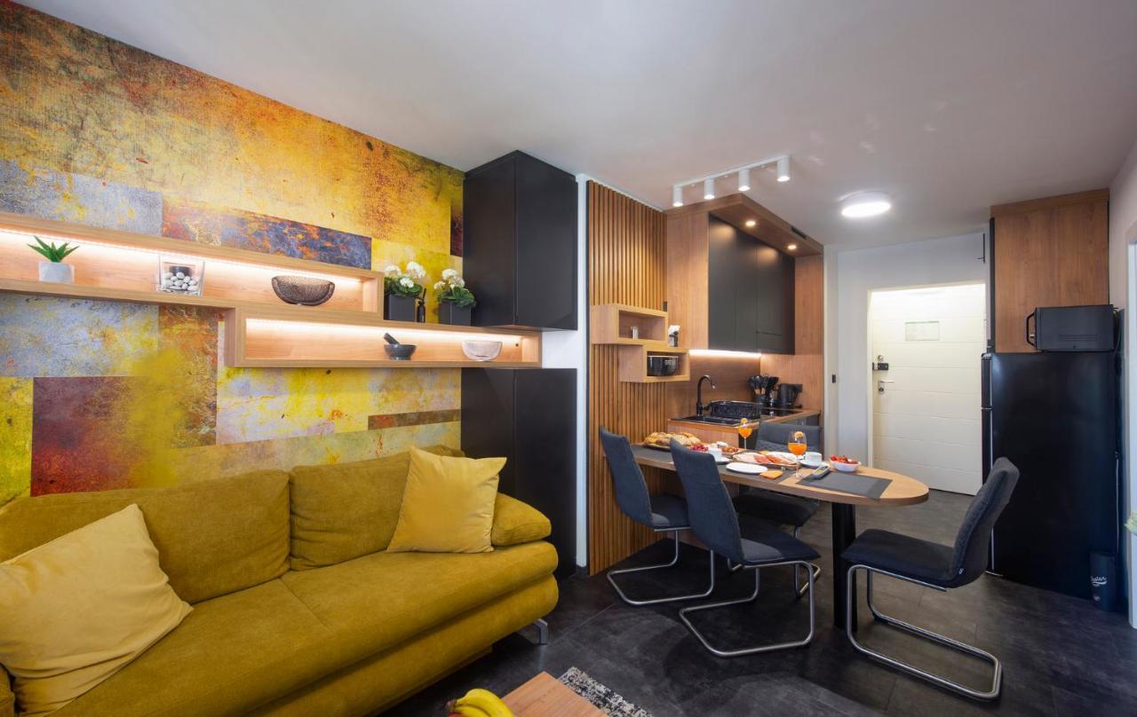 Apartament Jazine Lux E&t *